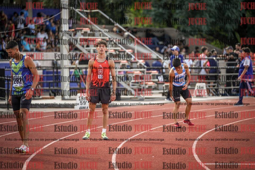 Fotos de los 800 m llanos de varones