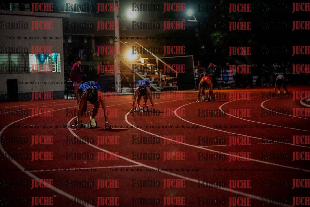 Fotos de las postas 4x100 m mixtas