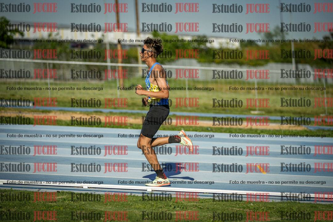 Fotos de los 3000 m llanos de varones