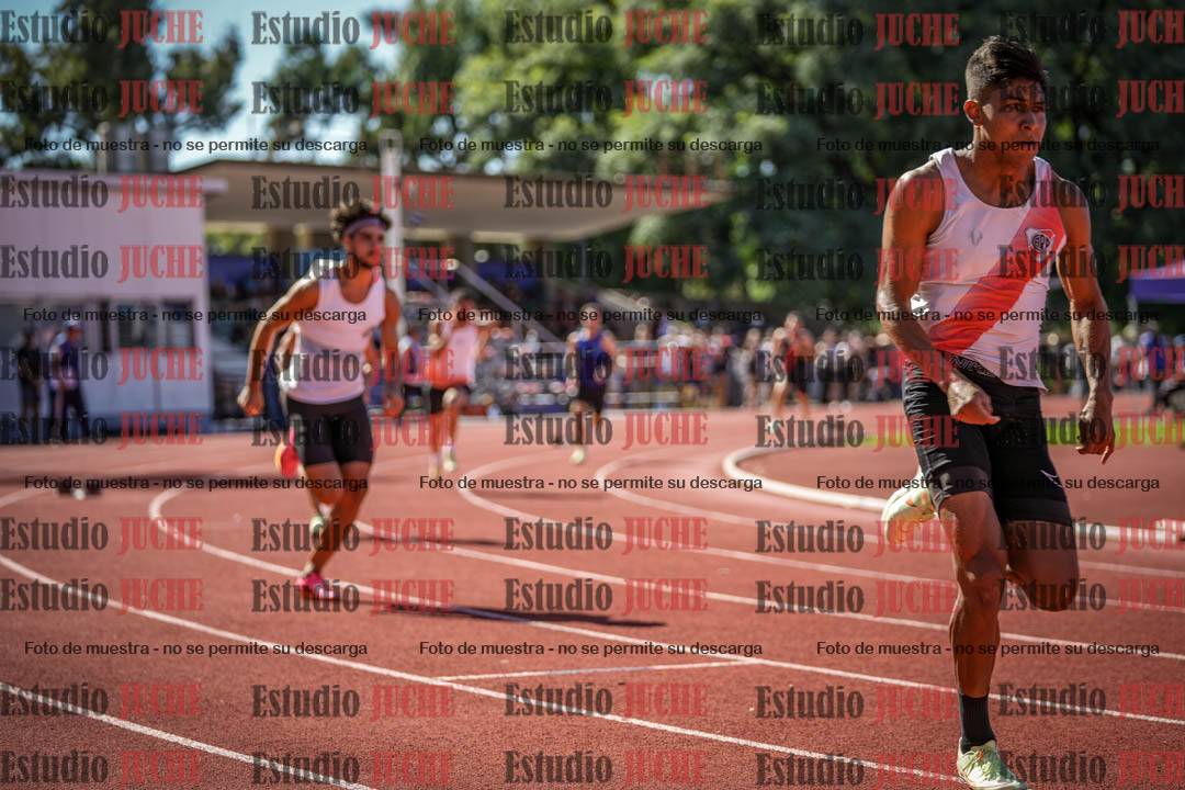 Fotos de los 400 m llanos de varones
