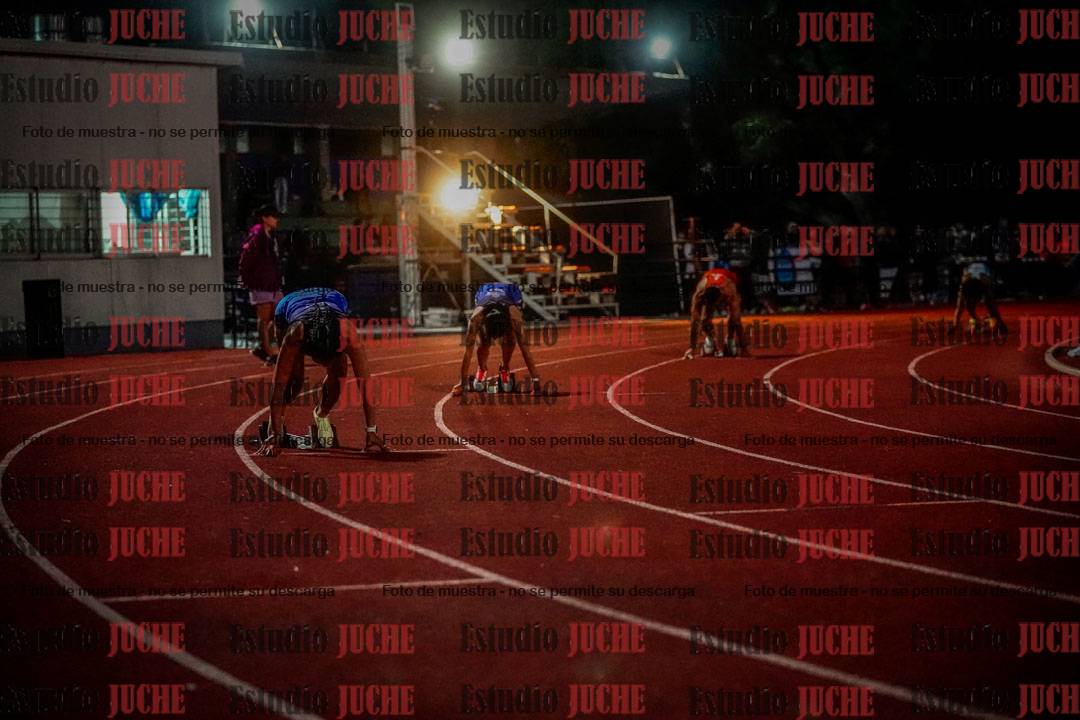Fotos de las postas 4x100 m mixtas