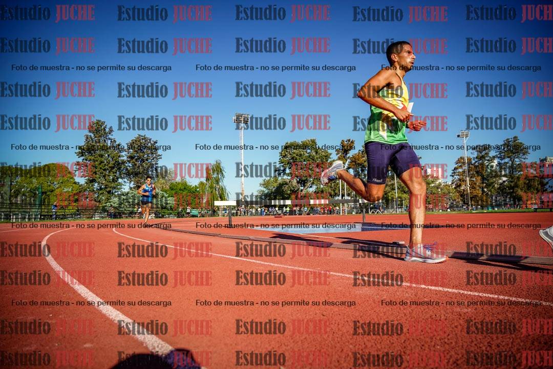 Fotos de los 3000 m llanos de varones