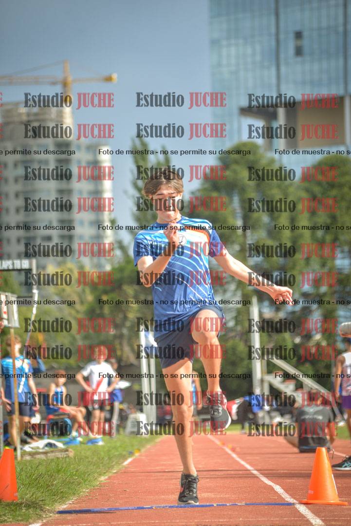 Fotos del salto en largo - varones U16