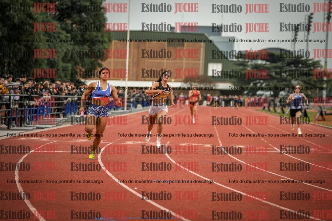 Fotos de las postas 4x100 m llanos de mujeres