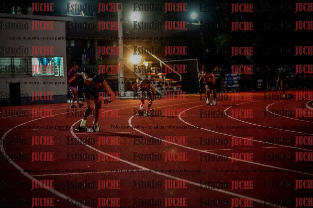 Fotos de las postas 4x100 m mixtas