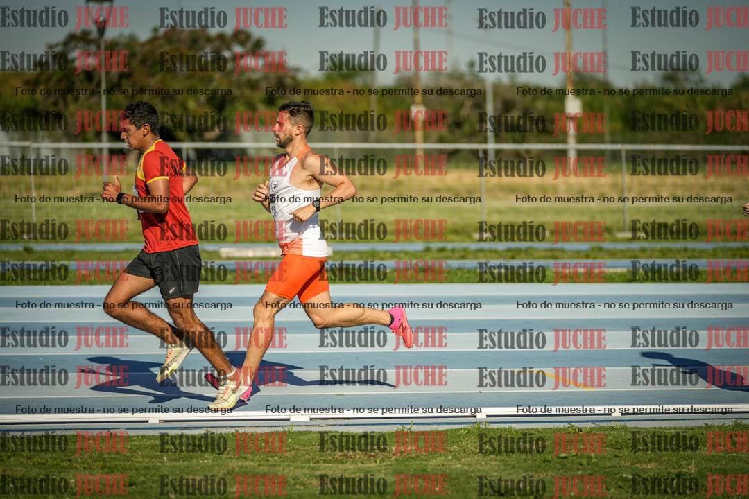 Fotos de los 3000 m llanos de varones
