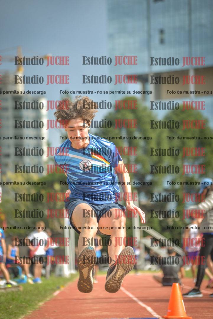 Fotos del salto en largo - varones U16