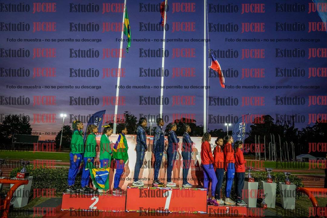 Fotos de algunos extras y podios del día 3
