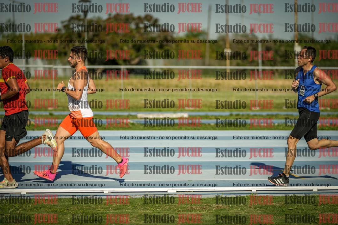 Fotos de los 3000 m llanos de varones