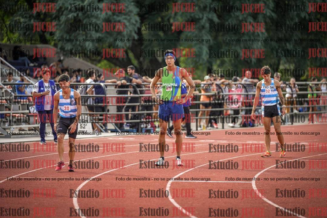 Fotos de los 800 m llanos de varones