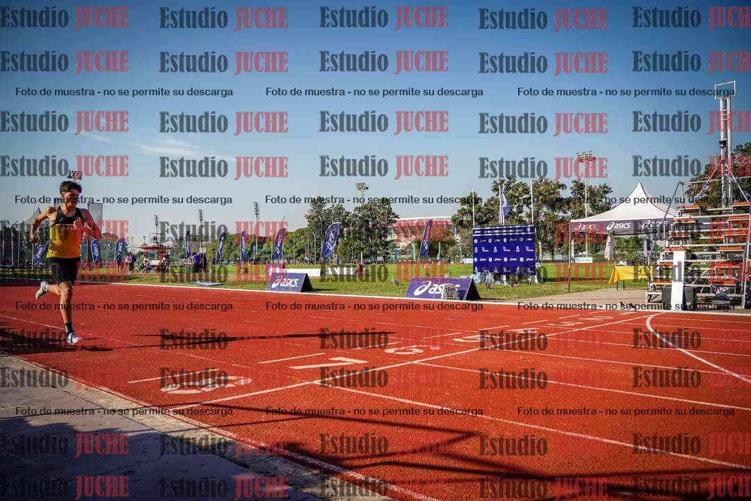 Fotos de los 400 m con vallas de varones