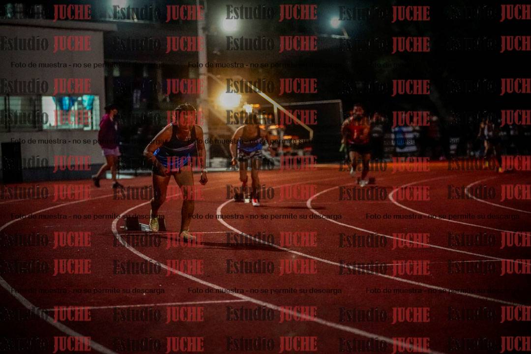 Fotos de las postas 4x100 m mixtas