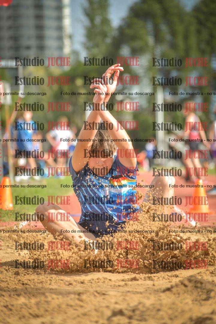 Fotos del salto en largo - varones U16