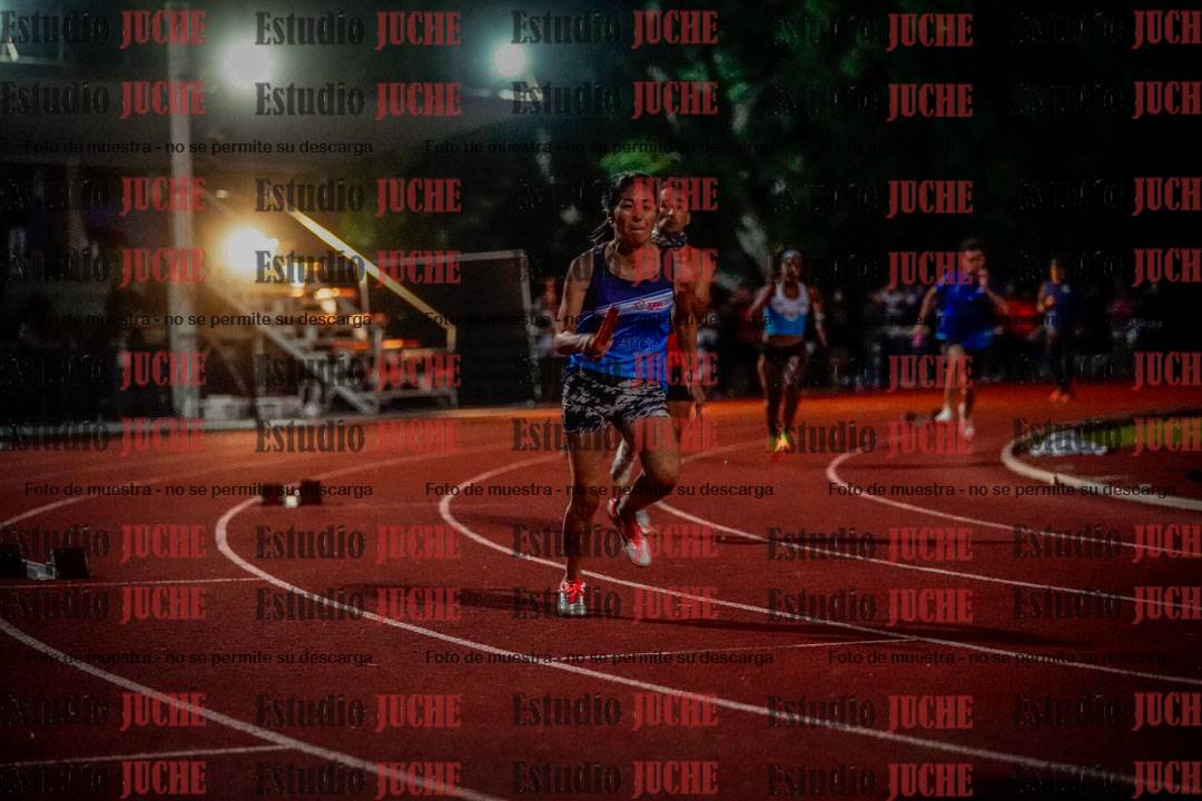Fotos de las postas 4x100 m mixtas