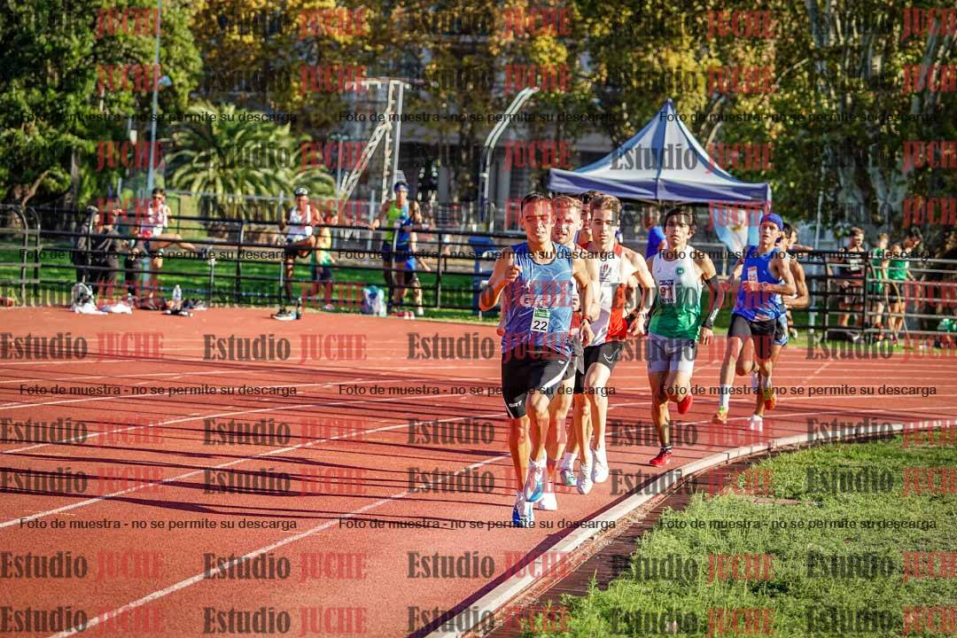 Fotos de los 3000 m llanos de varones
