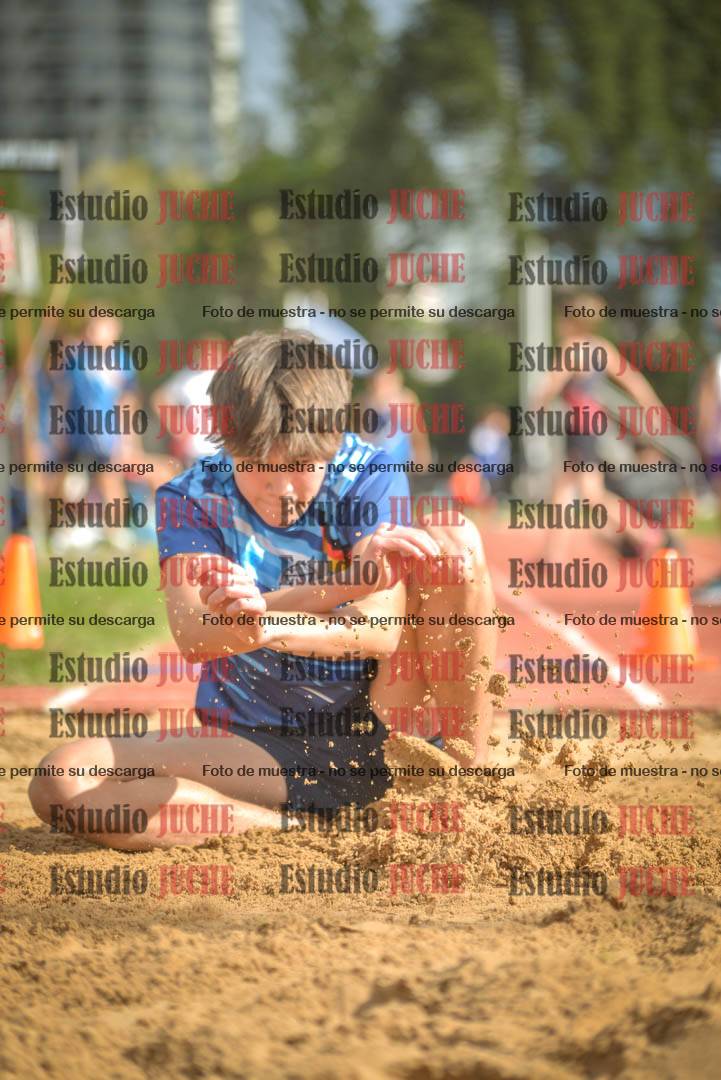 Fotos del salto en largo - varones U16