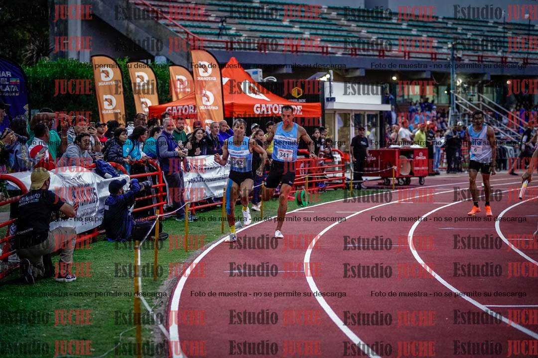 Fotos de los relevos 4x400 m mixtos