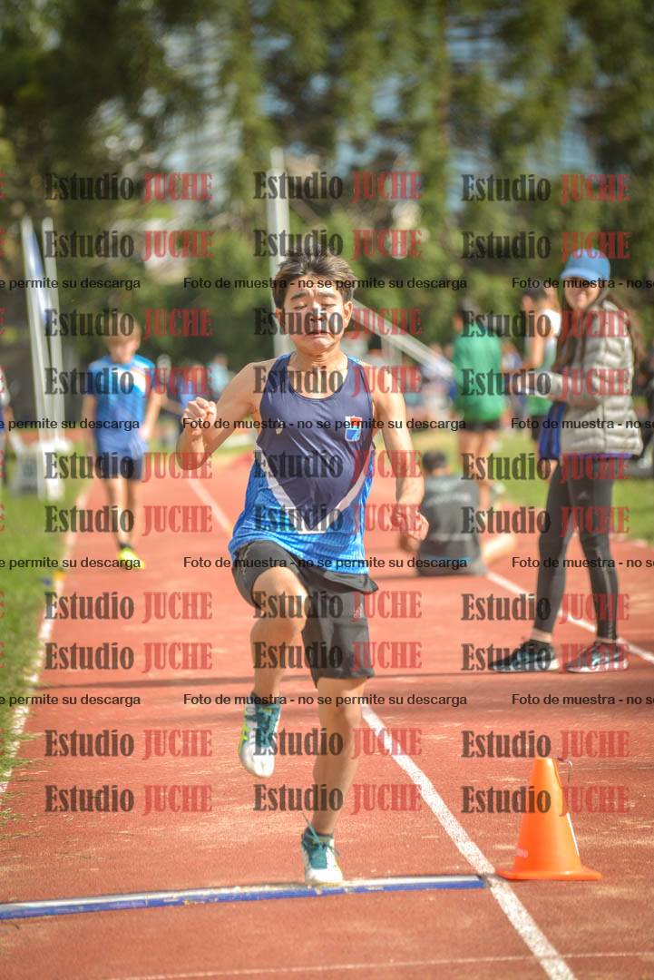 Fotos del salto en largo - varones U16
