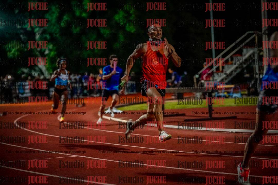 Fotos de las postas 4x100 m mixtas