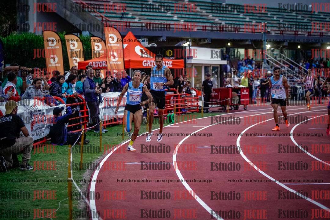Fotos de los relevos 4x400 m mixtos