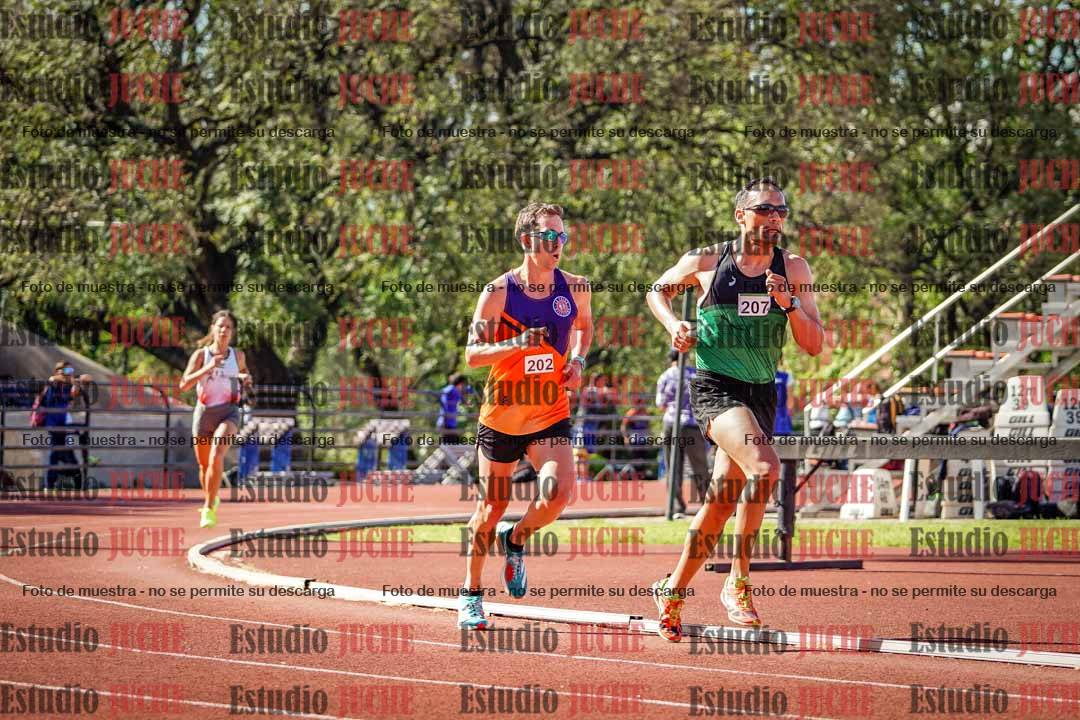 Fotos de los 5000 m llanos de mujeres y varones