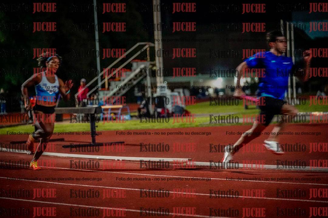 Fotos de las postas 4x100 m mixtas