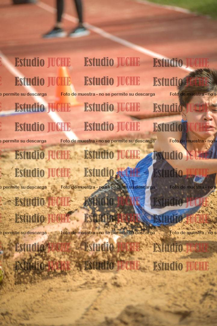 Fotos del salto en largo - varones U16