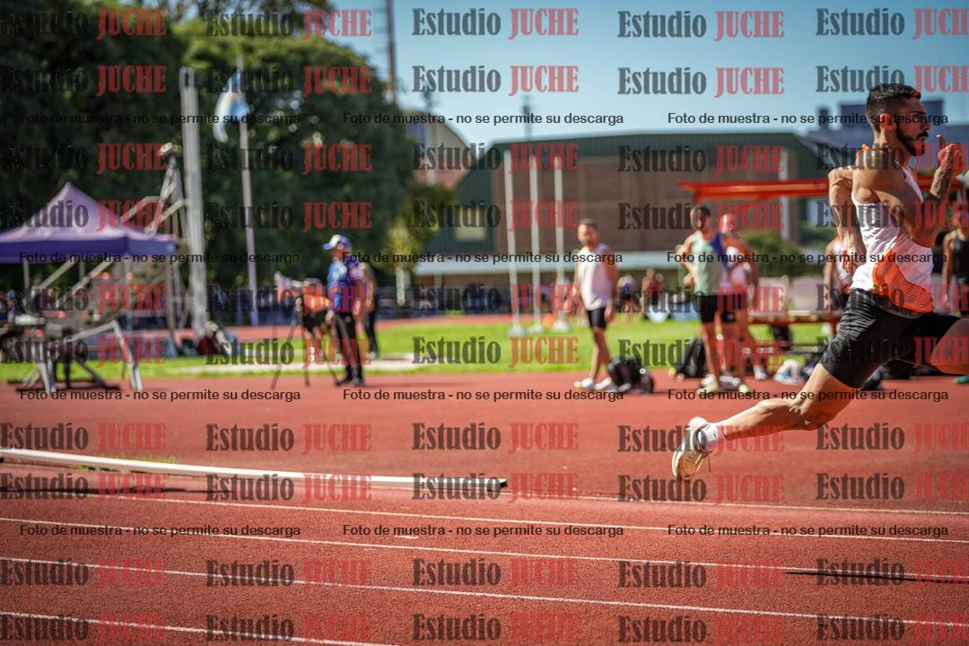 Fotos de los 400 m llanos de varones