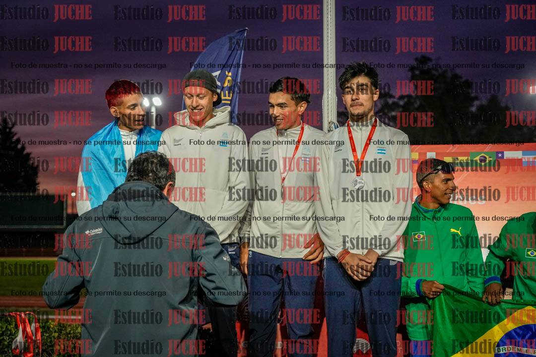 Fotos de algunos extras y podios del día 3