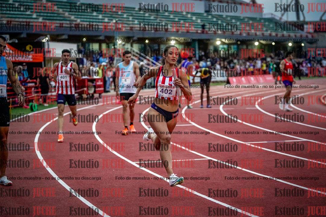 Fotos de los relevos 4x400 m mixtos