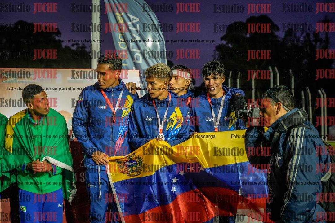 Fotos de algunos extras y podios del día 3