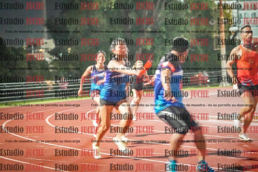 Fotos de las postas 4x100 m mixtas