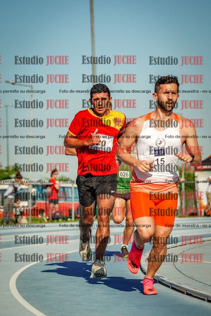 Fotos de los 3000 m llanos de varones