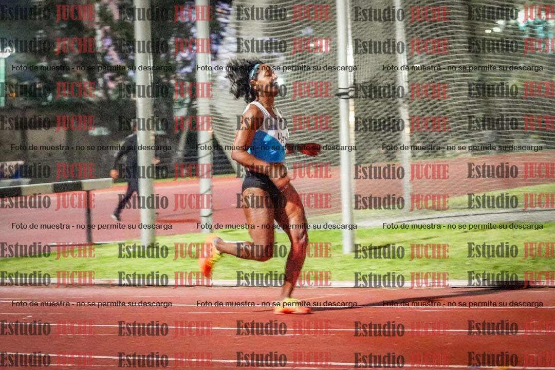Fotos de las postas 4x100 m mixtas