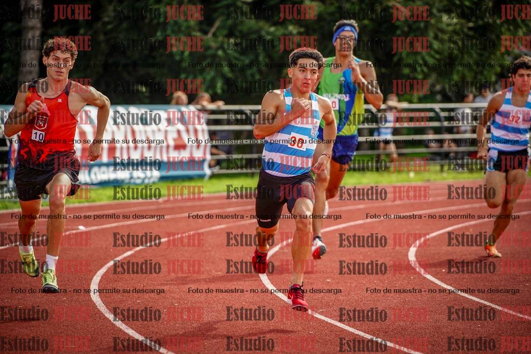 Fotos de los 800 m llanos de varones