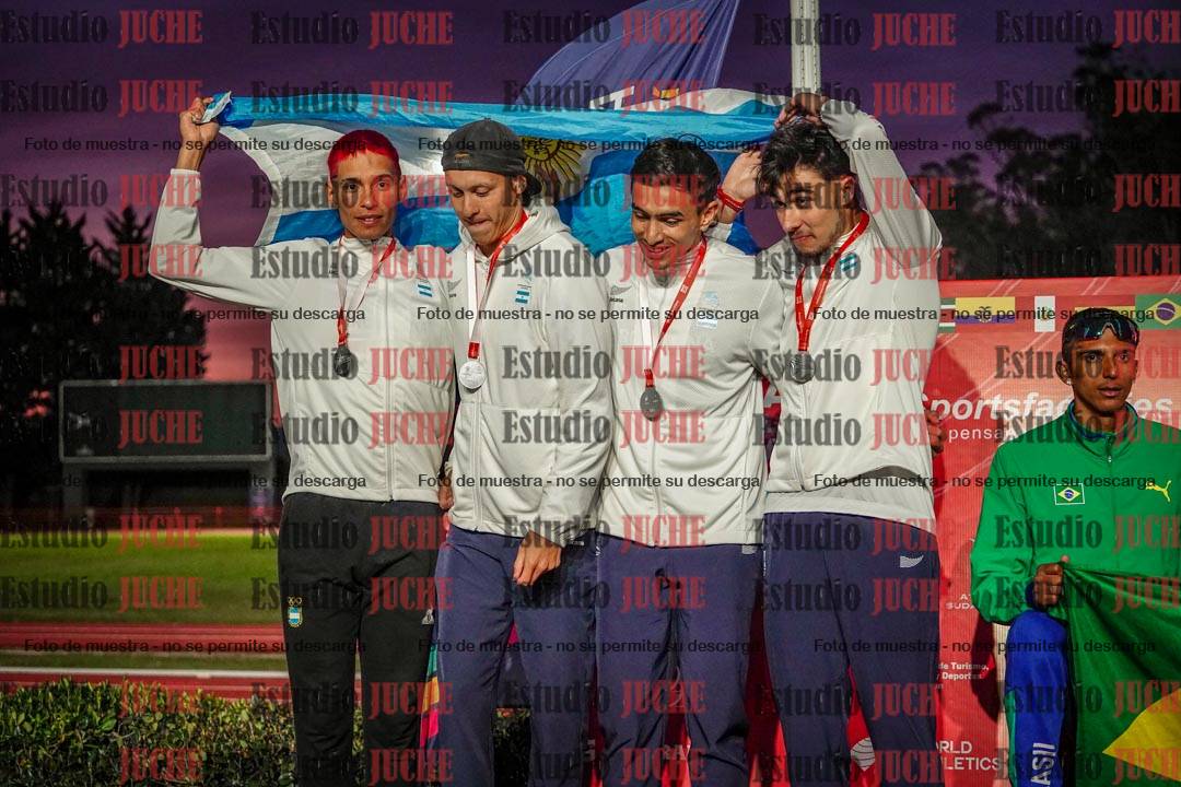 Fotos de algunos extras y podios del día 3