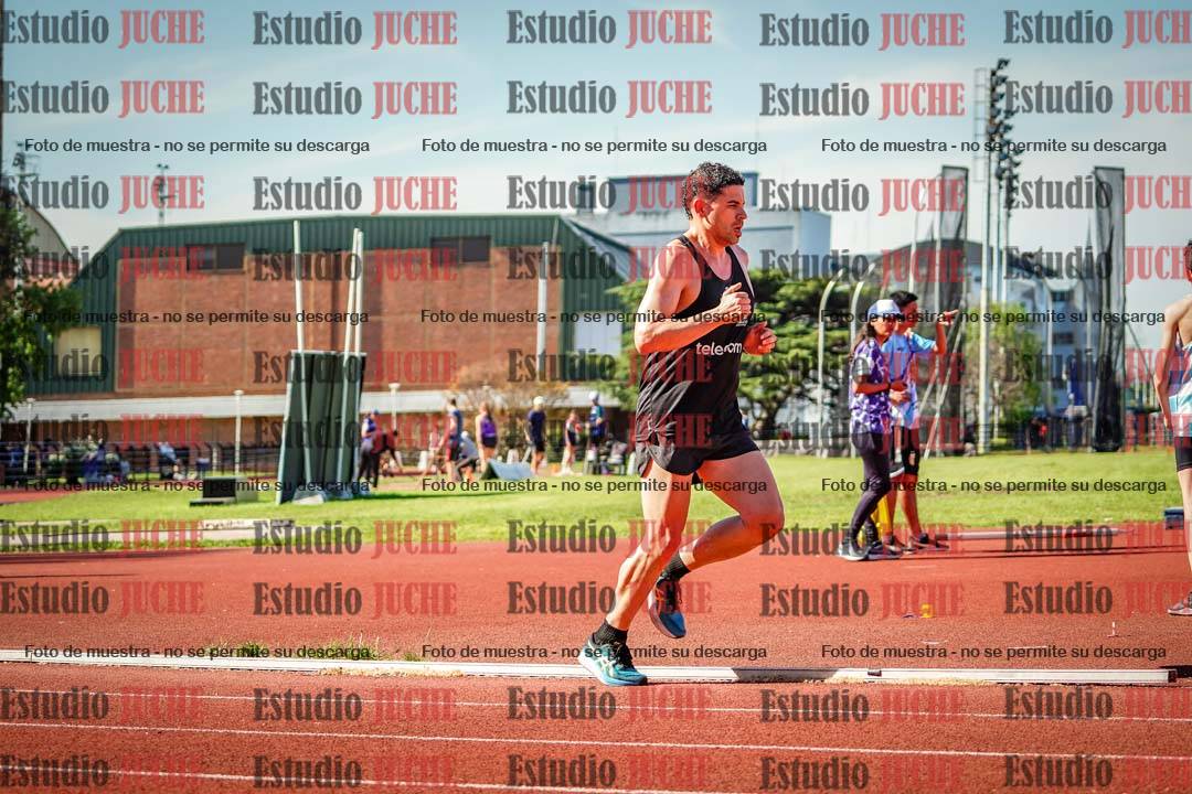 Fotos de los 5000 m llanos de mujeres y varones