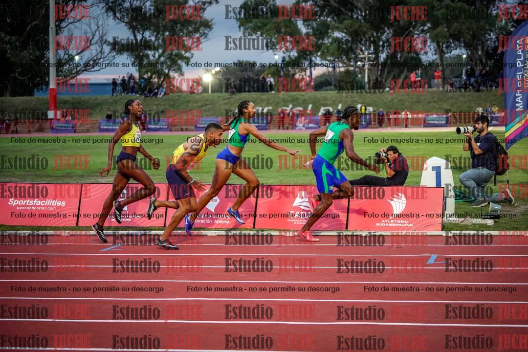 Fotos de los relevos 4x400 m mixtos