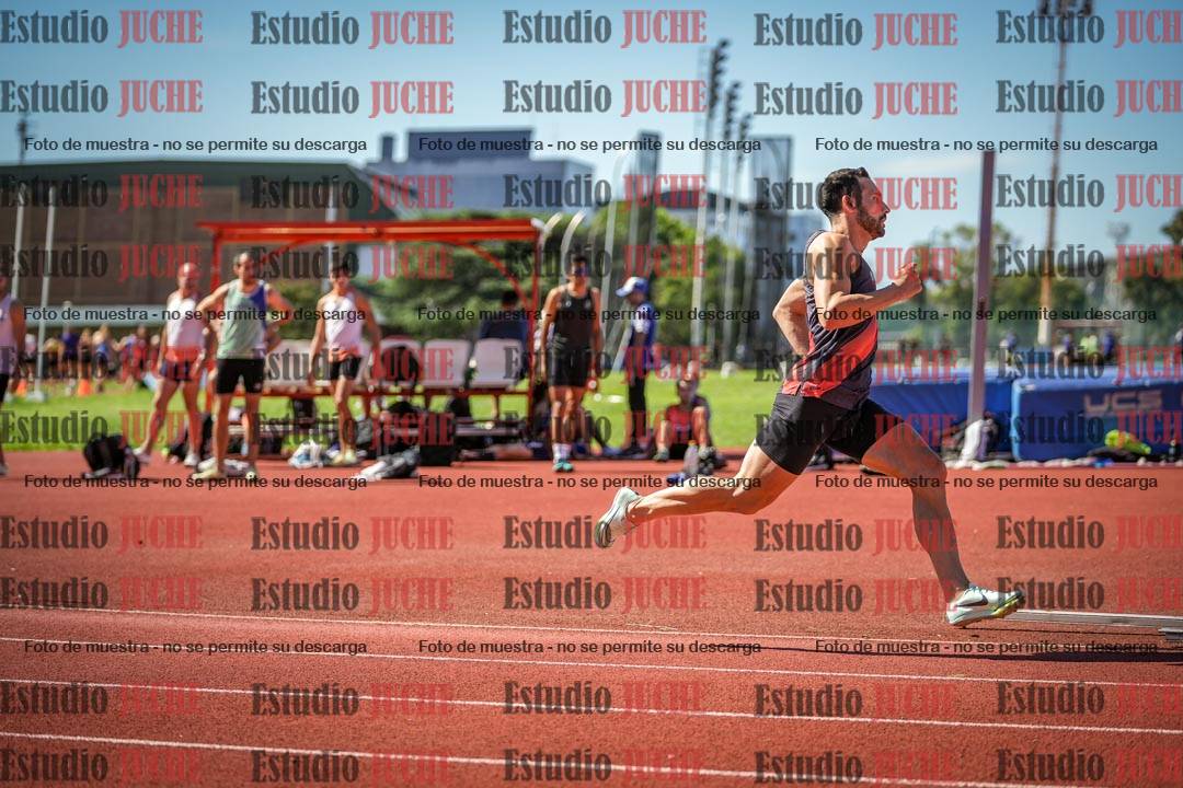 Fotos de los 400 m llanos de varones