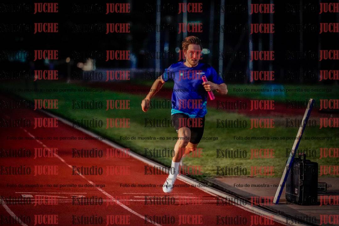 Fotos de las postas 4x100 m mixtas