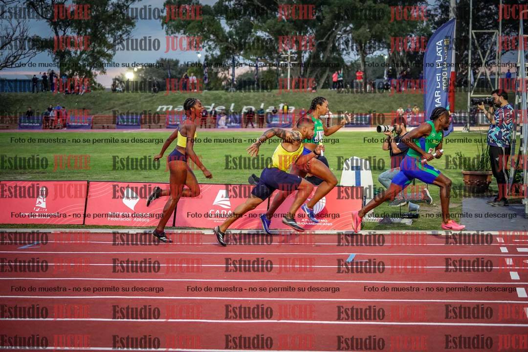 Fotos de los relevos 4x400 m mixtos