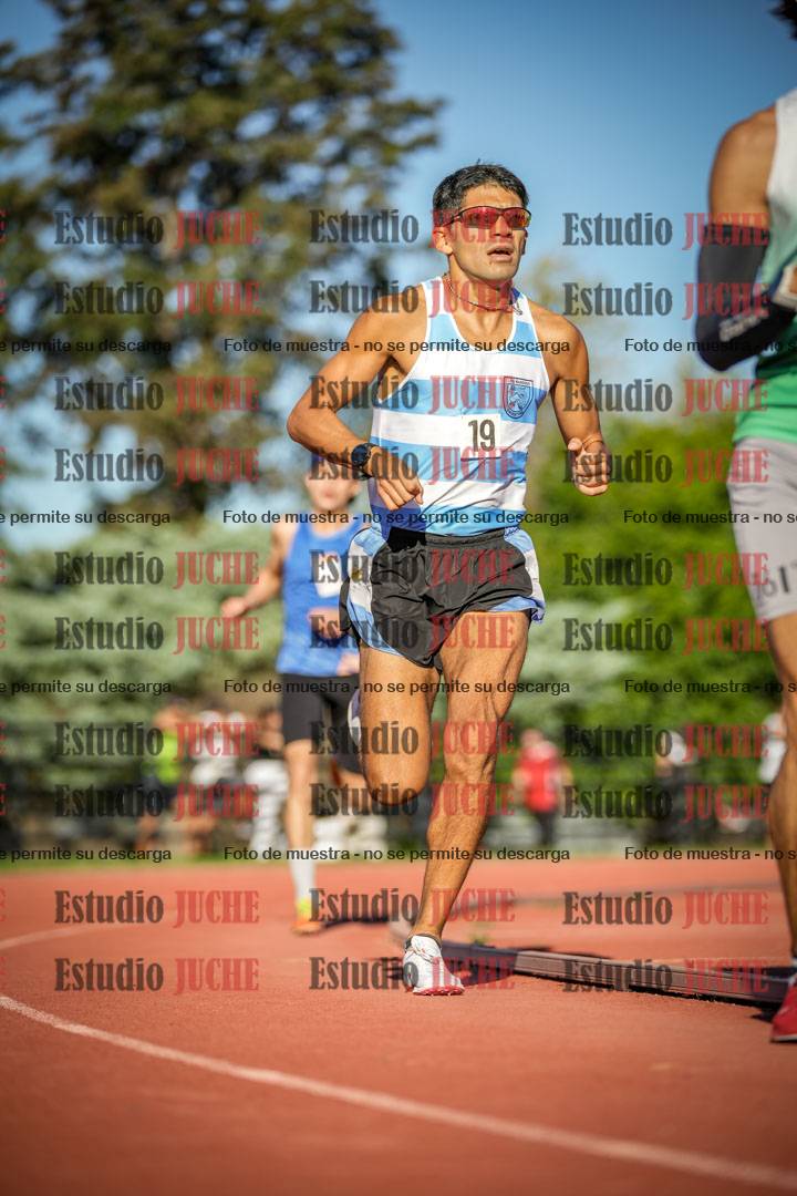 Fotos de los 3000 m llanos de varones
