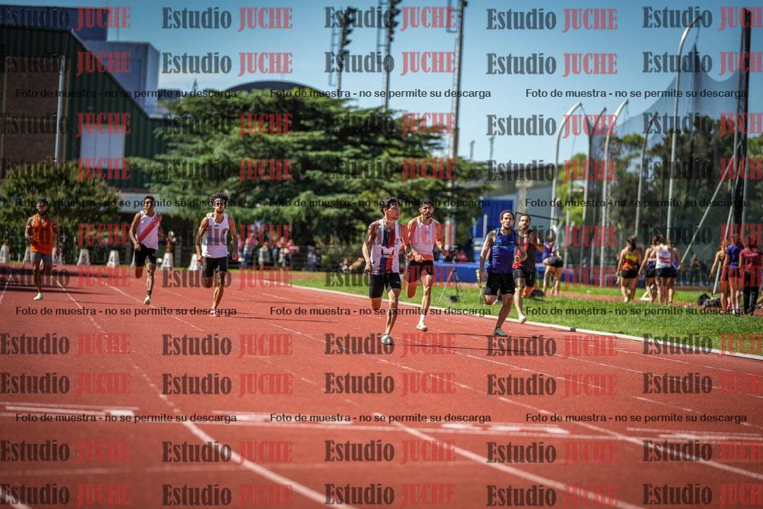 Fotos de los 400 m llanos de varones