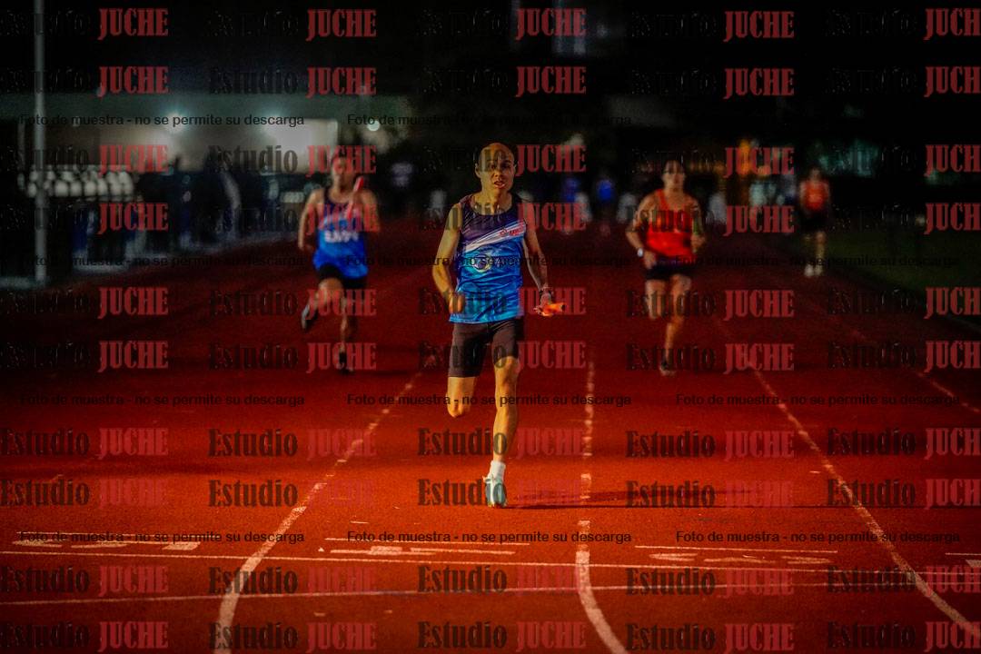 Fotos de las postas 4x100 m mixtas
