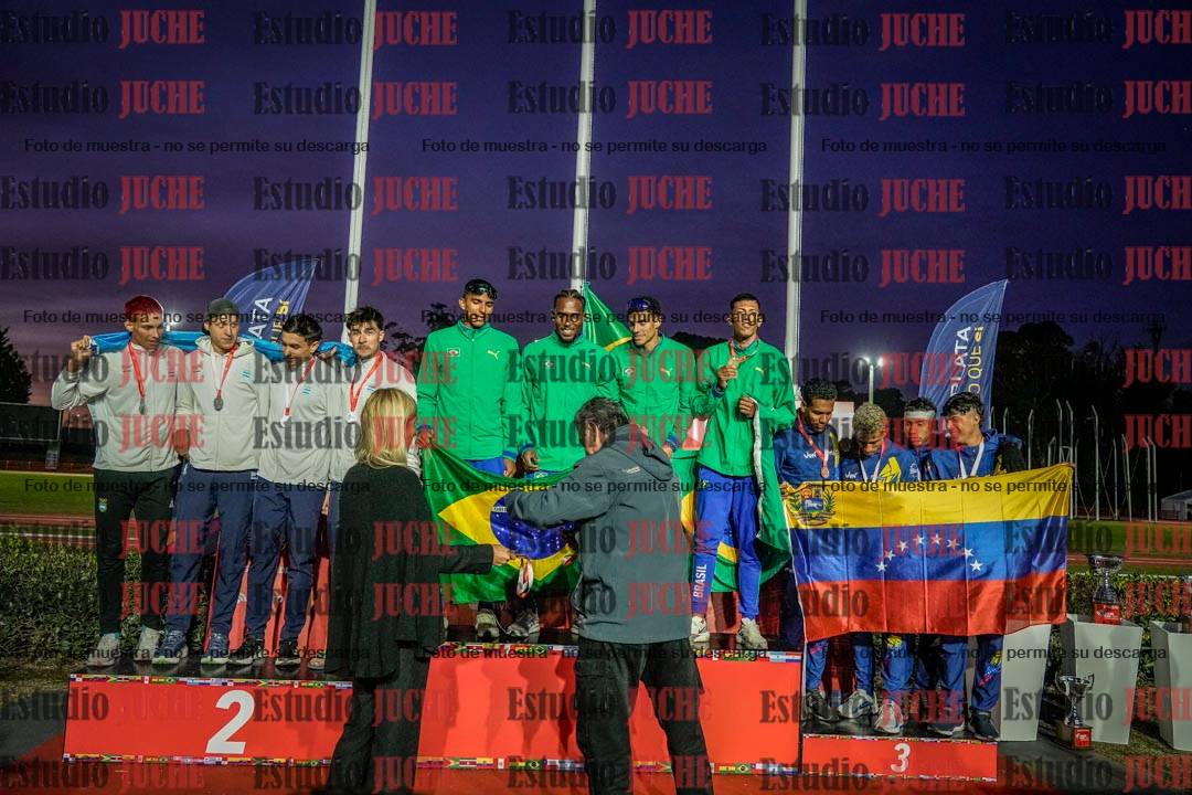 Fotos de algunos extras y podios del día 3