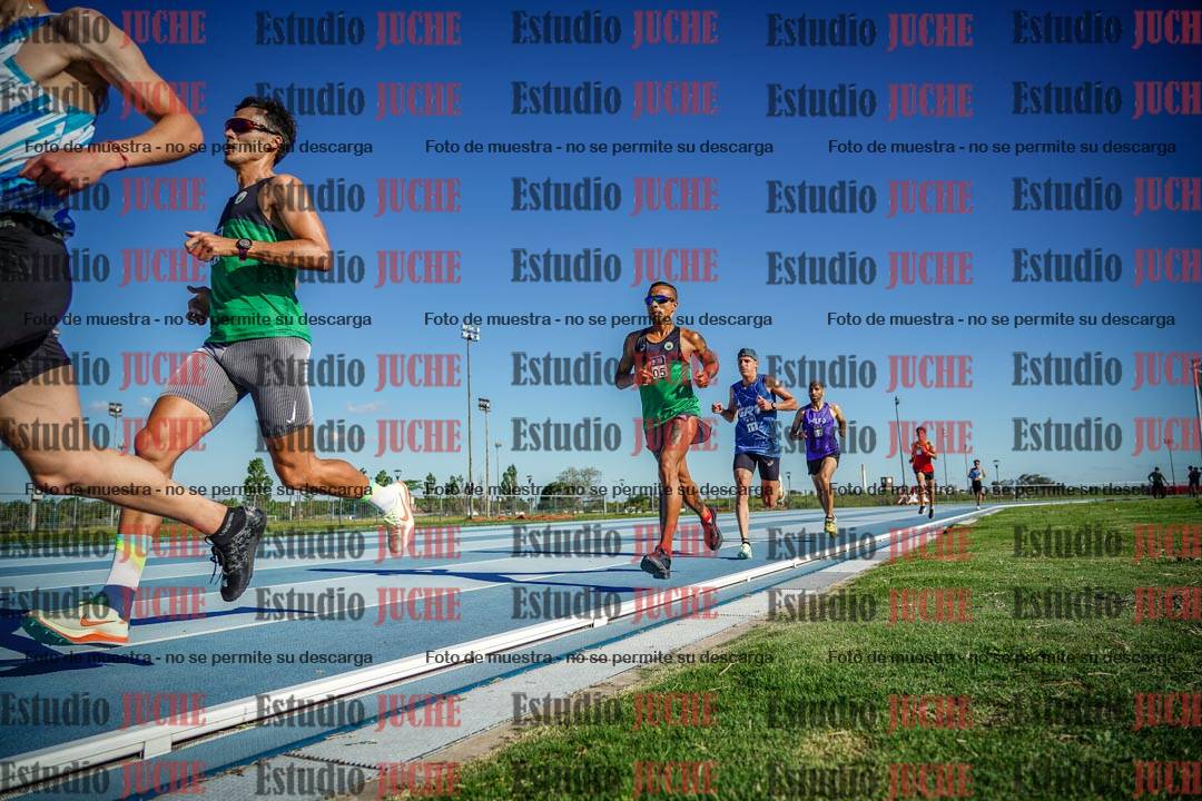 Fotos de los 3000 m llanos de varones
