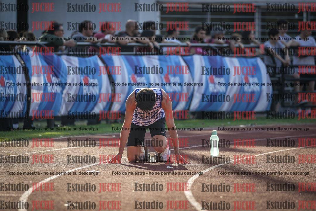 Fotos de los 400 m con vallas de varones