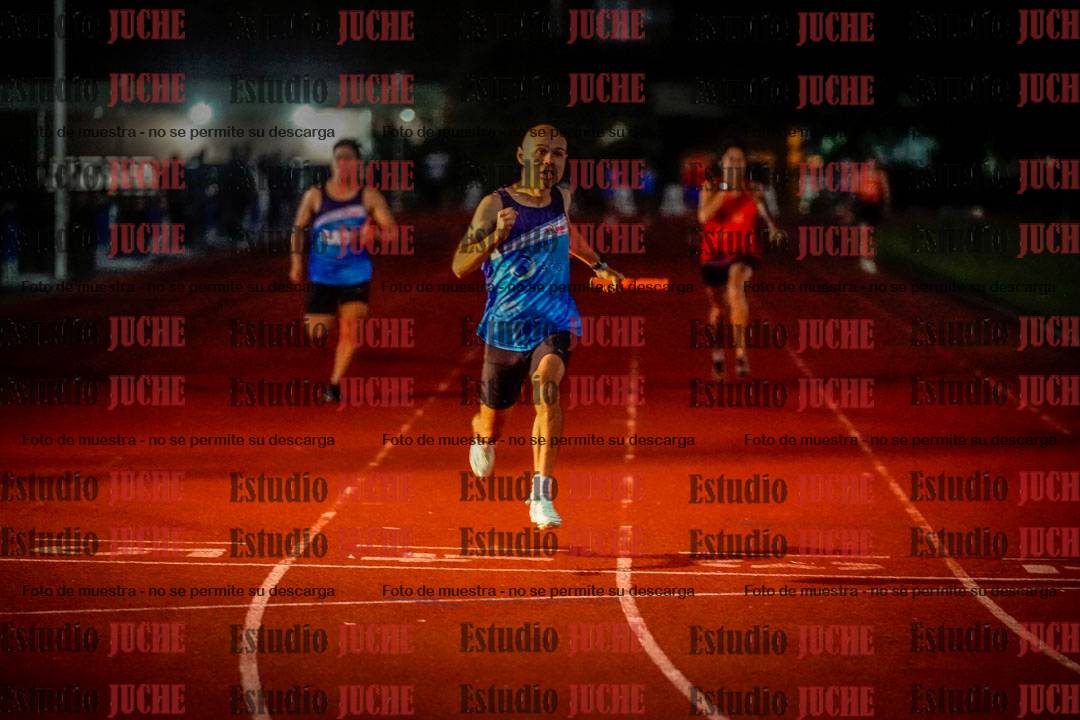 Fotos de las postas 4x100 m mixtas