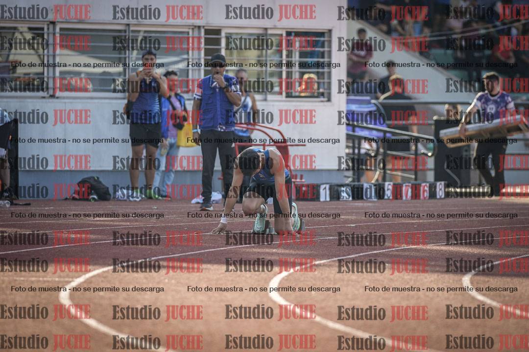 Fotos de los 400 m con vallas de varones