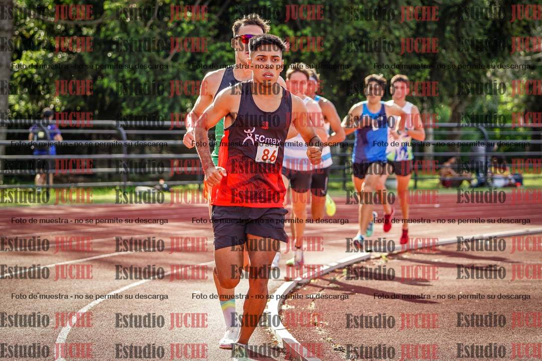 Fotos de los 3000 m llanos de varones